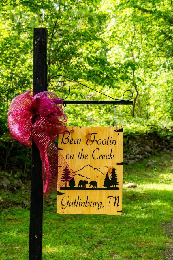 Bear Footin' On The Creek Villa Gatlinburg Exterior foto