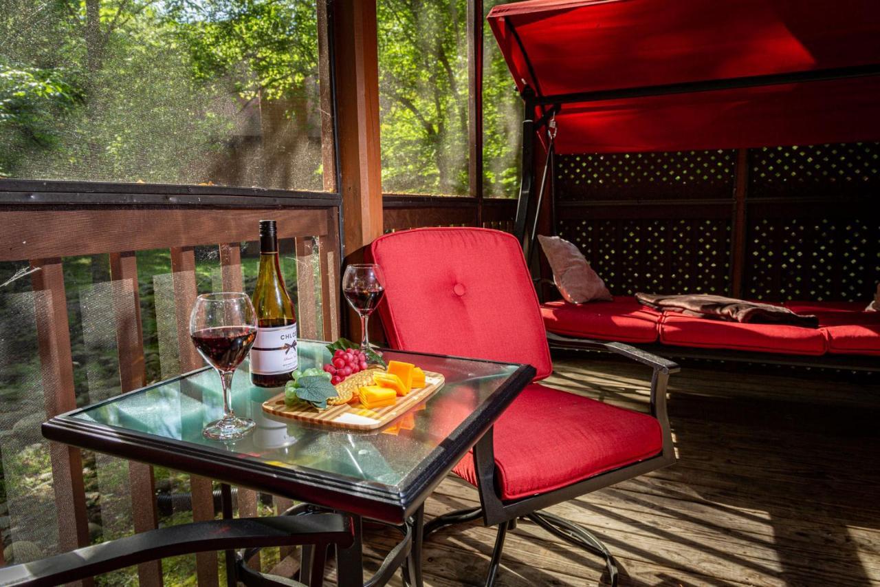 Bear Footin' On The Creek Villa Gatlinburg Exterior foto